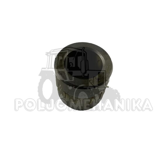 Čaura osovine servo uređaja donja