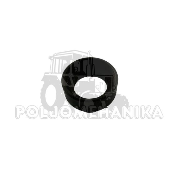 Čaura poluprstena rus